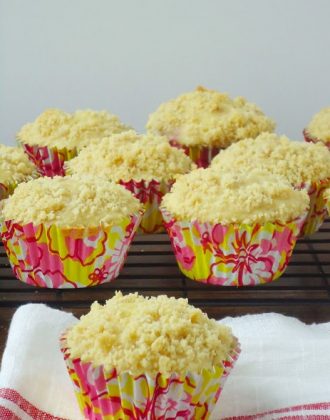 Raspberry lemonade muffins