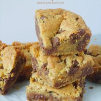 Salted Caramel Chocolate Chip Cookie Bars