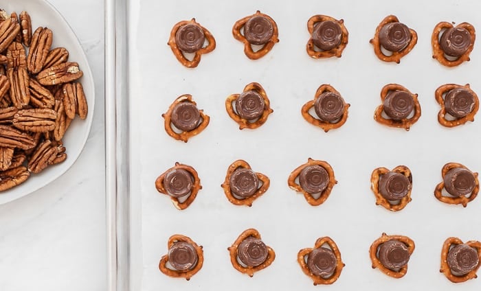 Caramel Pretzel Delights