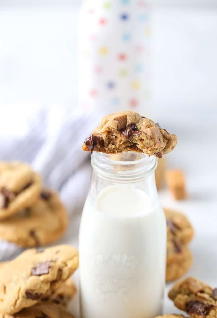 Brown Butter Salted Caramel Chocolate Chip Cookies 