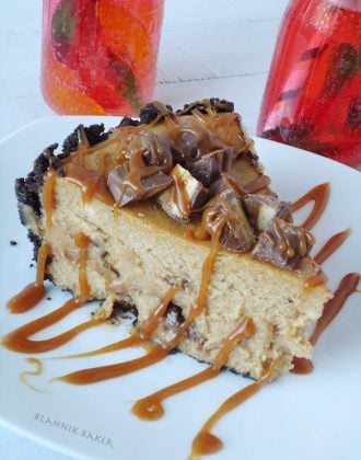 snickers peanut butter cheesecake