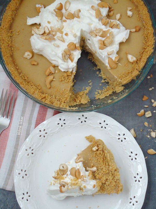 Butterscotch pie with curry crust