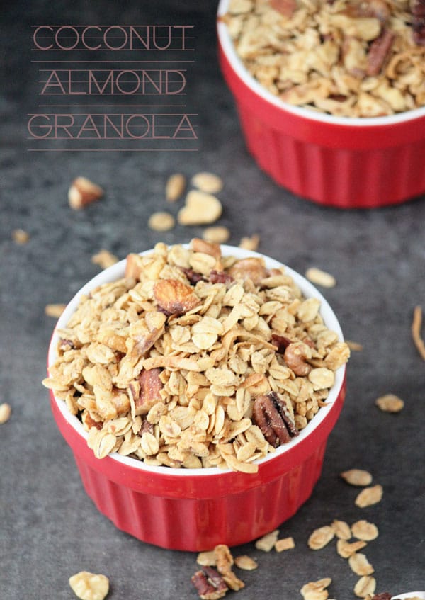  Crunchy, hearty and delicious coconut almond granola to start off the year on the right foot!