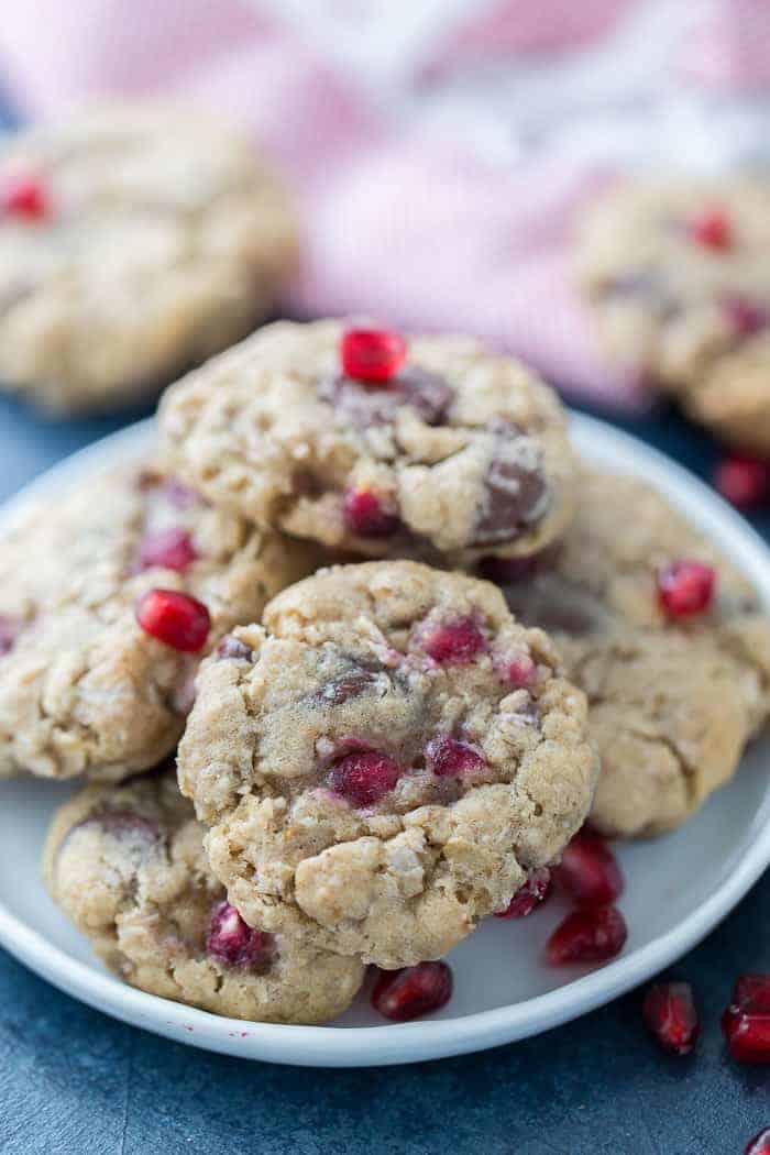 These vanilla pomegranate oatmeal cookies are chunky, chewy and totally crunchy! This easy cookie recipe is perfect for Christmas cookie exchanges.