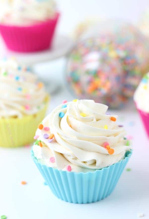 cute vanilla cupcakes