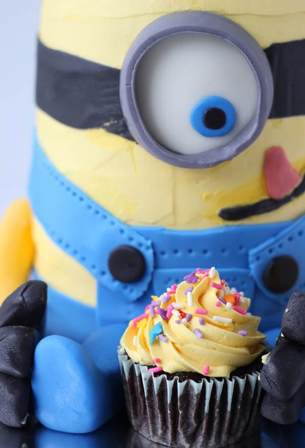Ghost Minion Cake - Buy Online, Free Next Day Delivery — New Cakes-thanhphatduhoc.com.vn