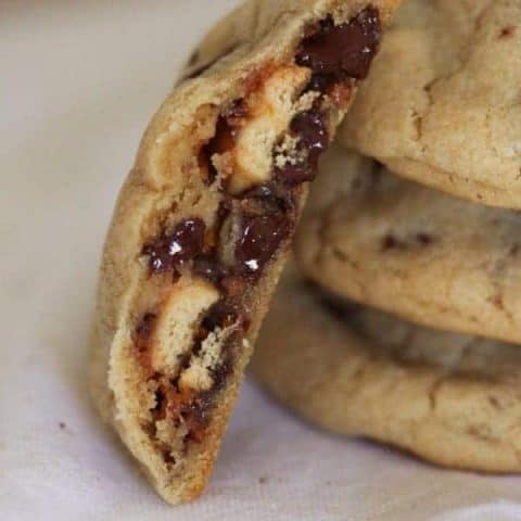 Samoa_Stuffed_Chocolate_Chip_Cookies_