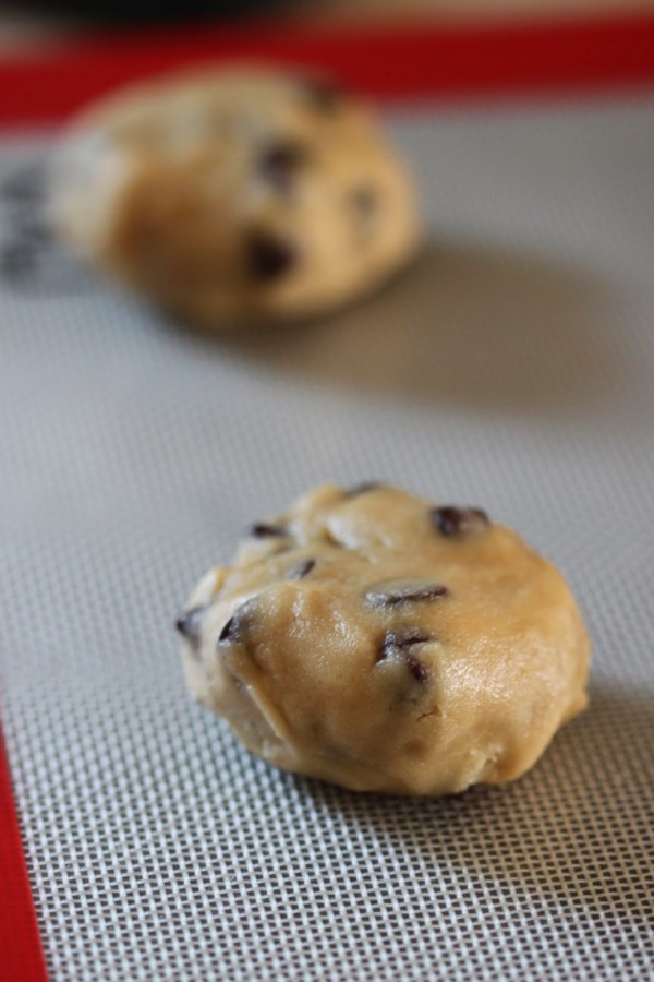 Samoa_Stuffed_Chocolate_Chip_Cookies_