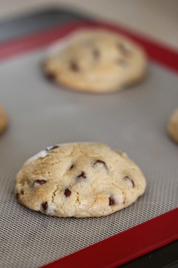 Samoa_Stuffed_Chocolate_Chip_Cookies_