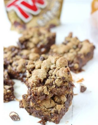 salted caramel twix cookie bars