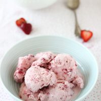 Strawberry Lavender Frozen Yogurt