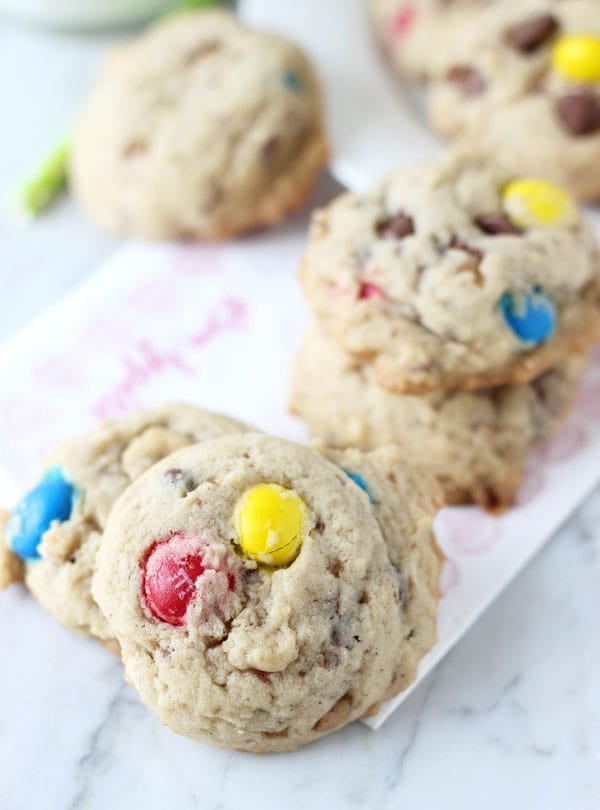 Spiced M&M Toffee Cookies- soft and spiced cookies with crunchy bits of toffee