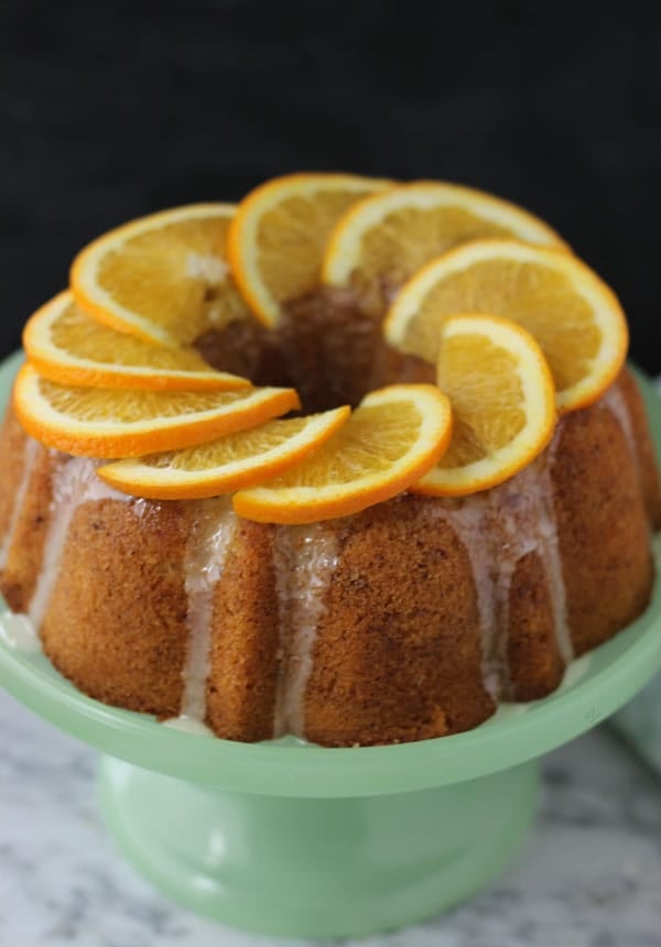 BANANA HAZELNUT BUNDT CAKE with EASY CHOCOLATE GLAZE » RUN2FOOD