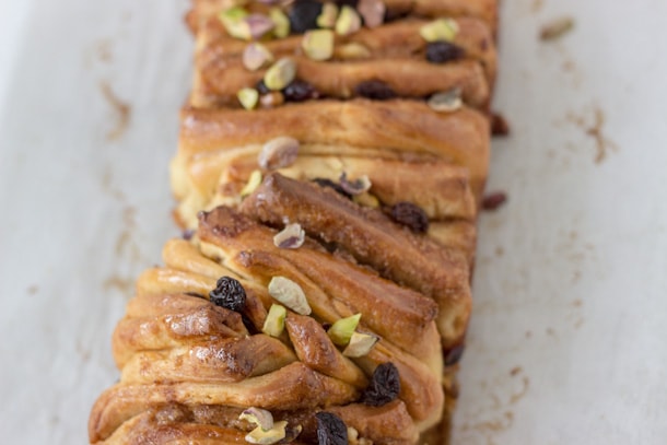 Cinnamon Raisin Pull-Apart Bread-6-1