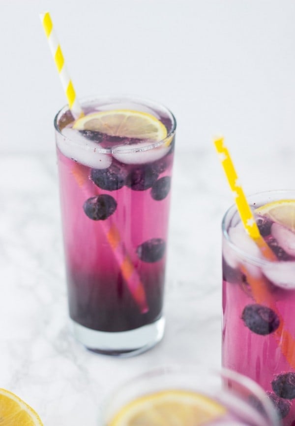 This Sparkling Blueberry Lemonade recipe is an easy refreshing fruity lemonade that will keep you cool all summer long.