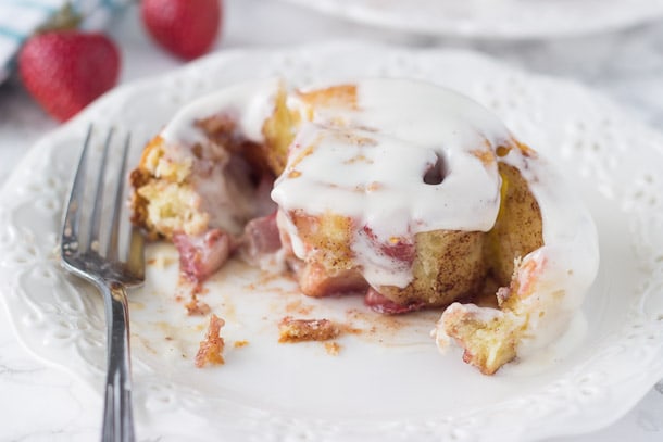 Strawberry Cinnamon Rolls