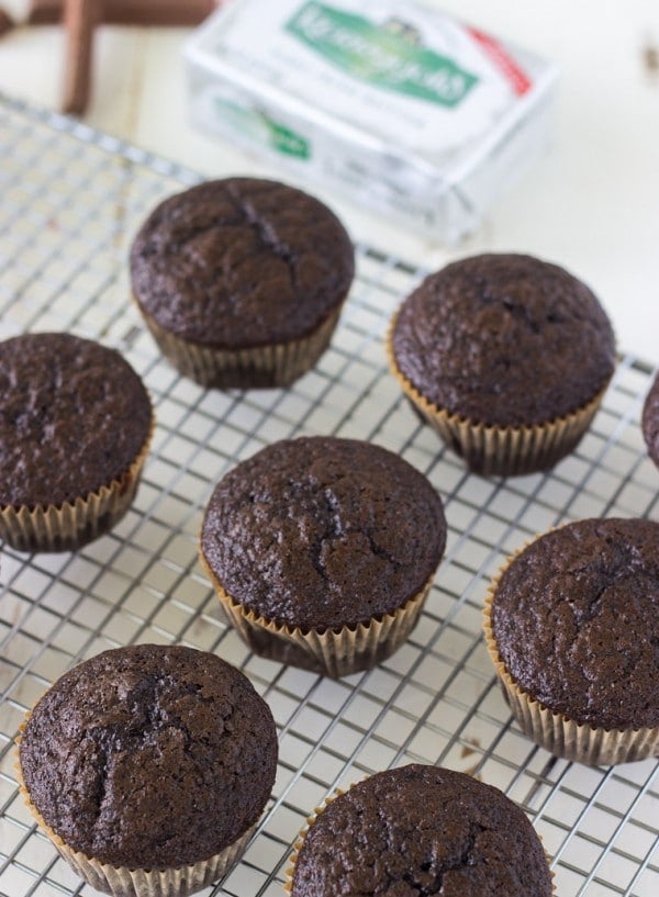 Kit Kat Cupcakes - Crumbs and Corkscrews