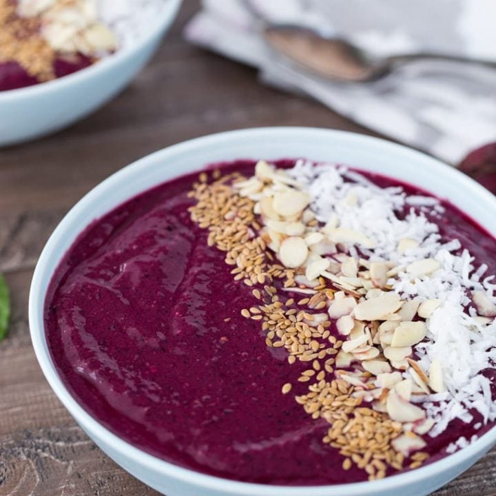 Berry Beets Smoothie Bowl