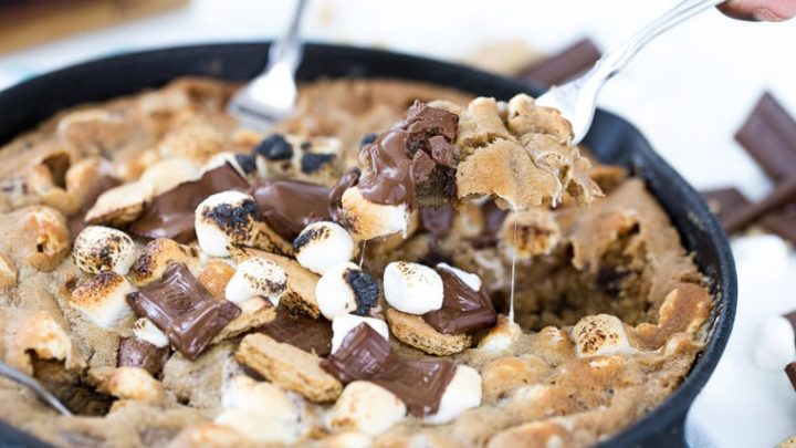 https://aclassictwist.com/wp-content/uploads/2016/08/Skillet-Smores-Chocolate-Chunk-Cookie-3-720x405.jpg