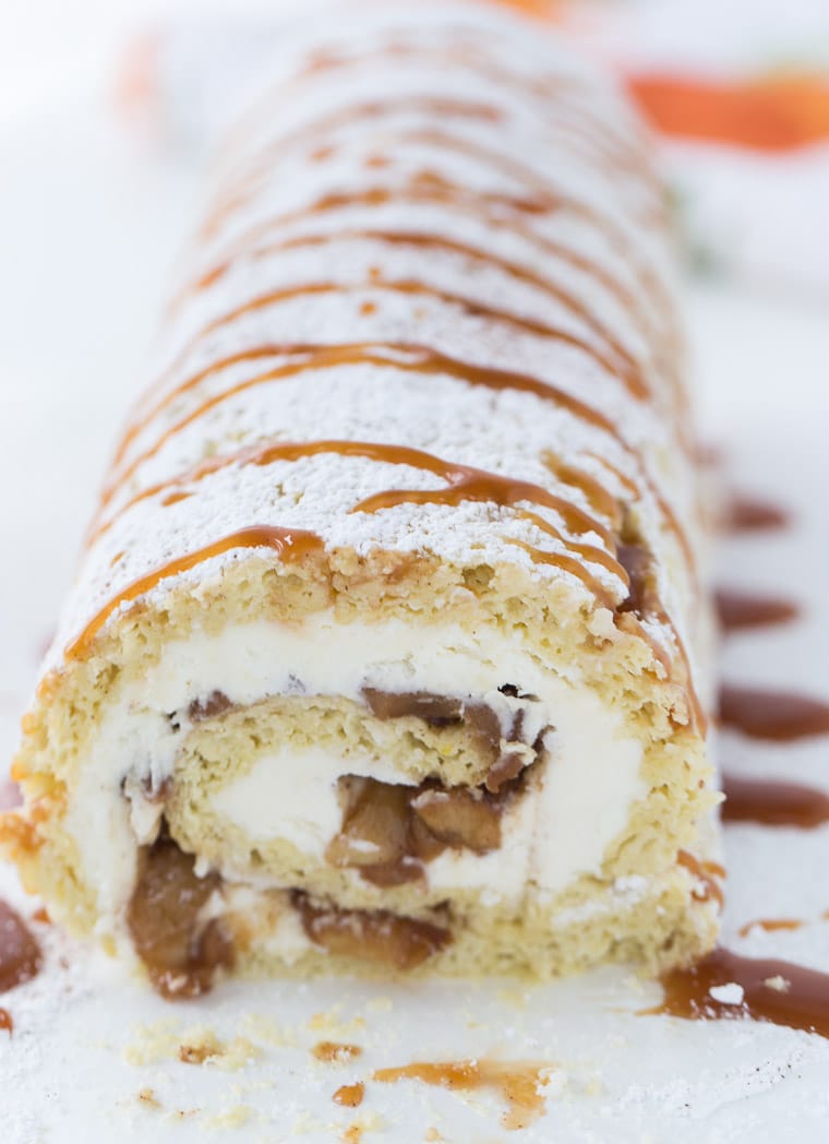 This Apple Pie Cake Roll recipe is just wonderful with a vanilla cake recipe, filled with whipped mascarpone filling and apple pie filling. 