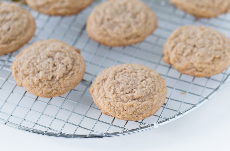 These no bake pumpkin pie triffles are easy to make. With pumpkin pie filling, pumpkin spice cookies and whipped cream, it is great for Thanksgiving. 