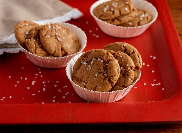 krusteaz-gingerbread-cookies-seasonal