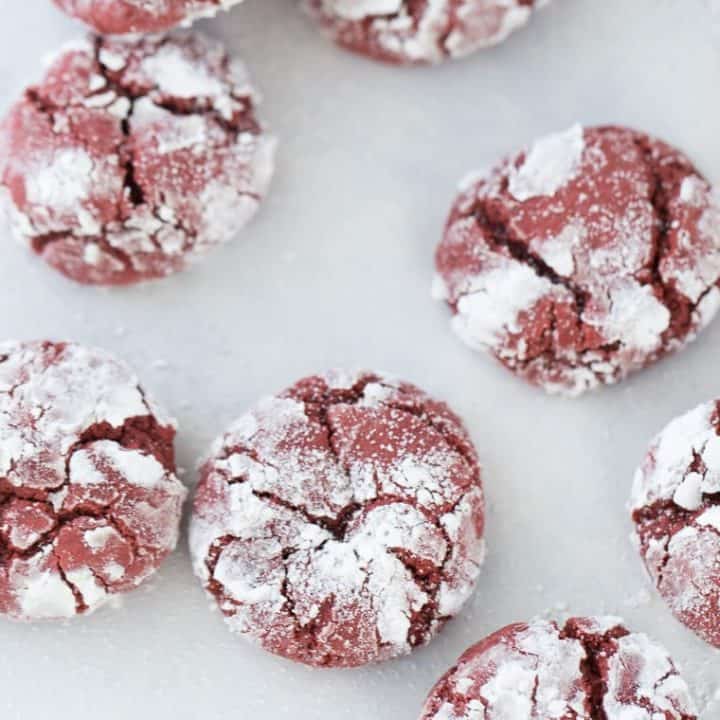 These red velvet crinkle cookies are soft, cake-like vanilla cookies with hints of chocolate and that amazing red velvet flavor.