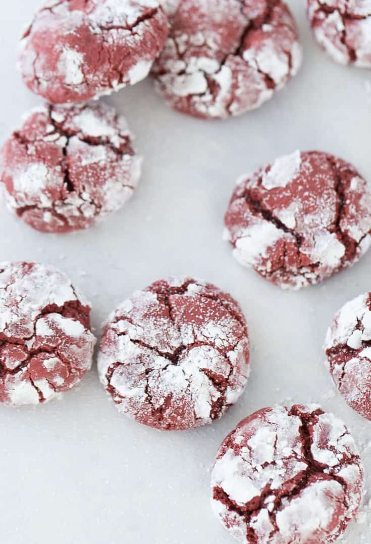 These red velvet crinkle cookies are soft, cake-like vanilla cookies with hints of chocolate and that amazing red velvet flavor.