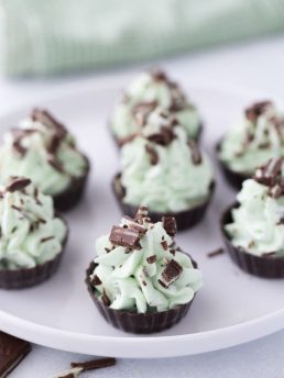 Mint Chocolate Mousse Cups