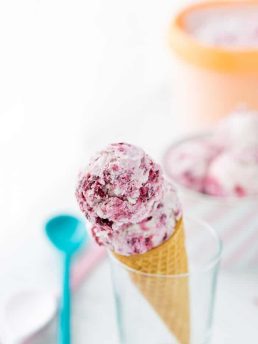 The combination of sweet, tart blackberries with creamy coconut flavor in this blackberry coconut ice cream is insanely good and perfect for summer!