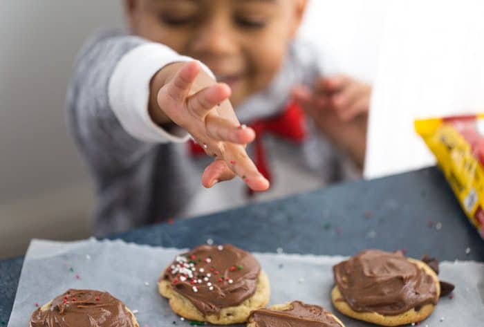 chocolate chip cookies with chocolate frosting