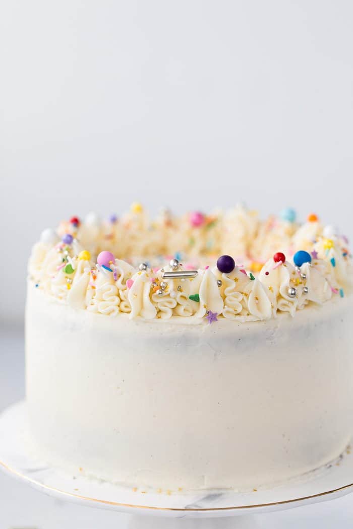 How To Frost A Layer Cake Step By Step Instructions And Pictures