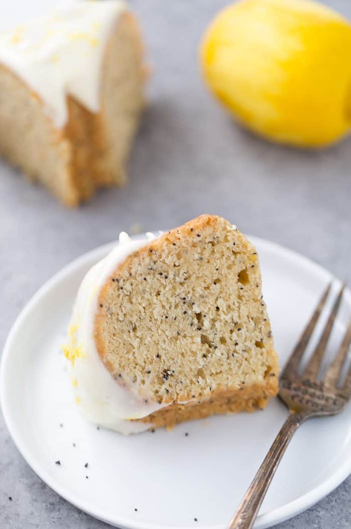 lemon poppyseed bundt cake