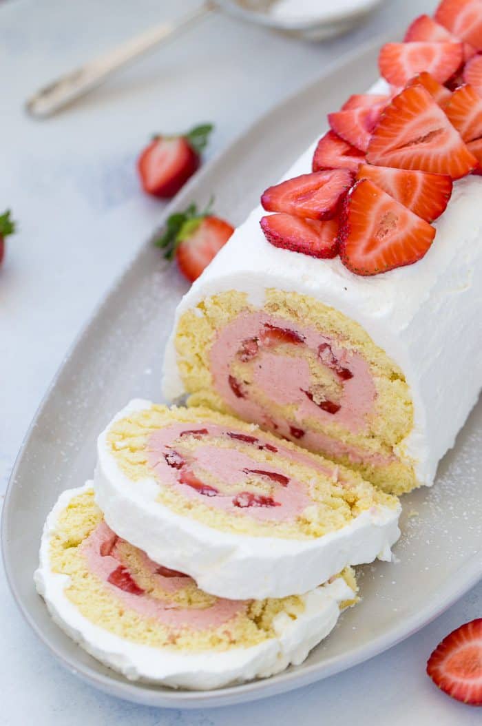 strawberry roll cake