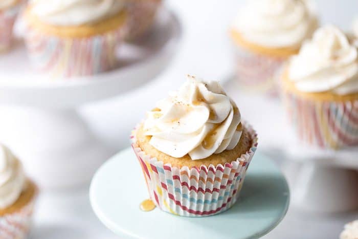 Cinnamon Cupcakes with Maple Frosting 