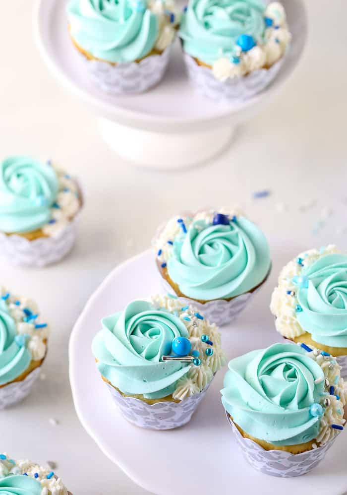 Two Minute Birthday Cupcakes