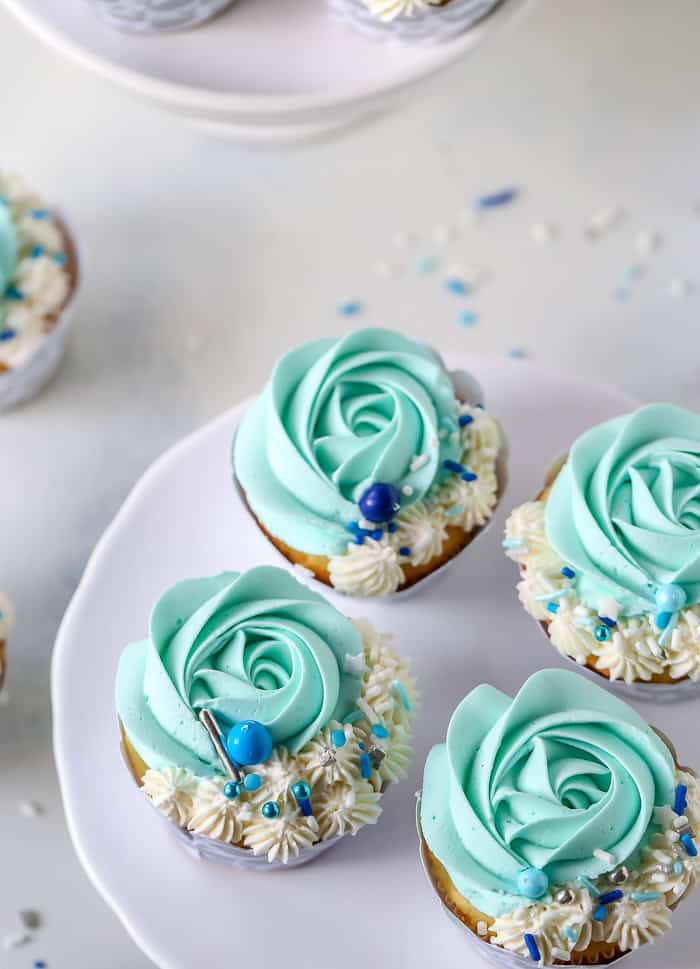 Royal Winter Cupcakes (per dozen)