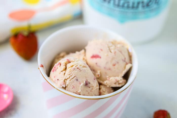 Homemade Strawberry Ice Cream