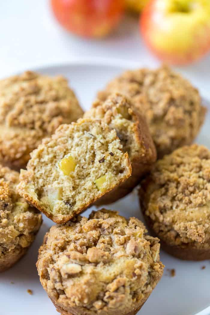 apple crumble muffins