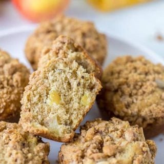 apple crumble muffins