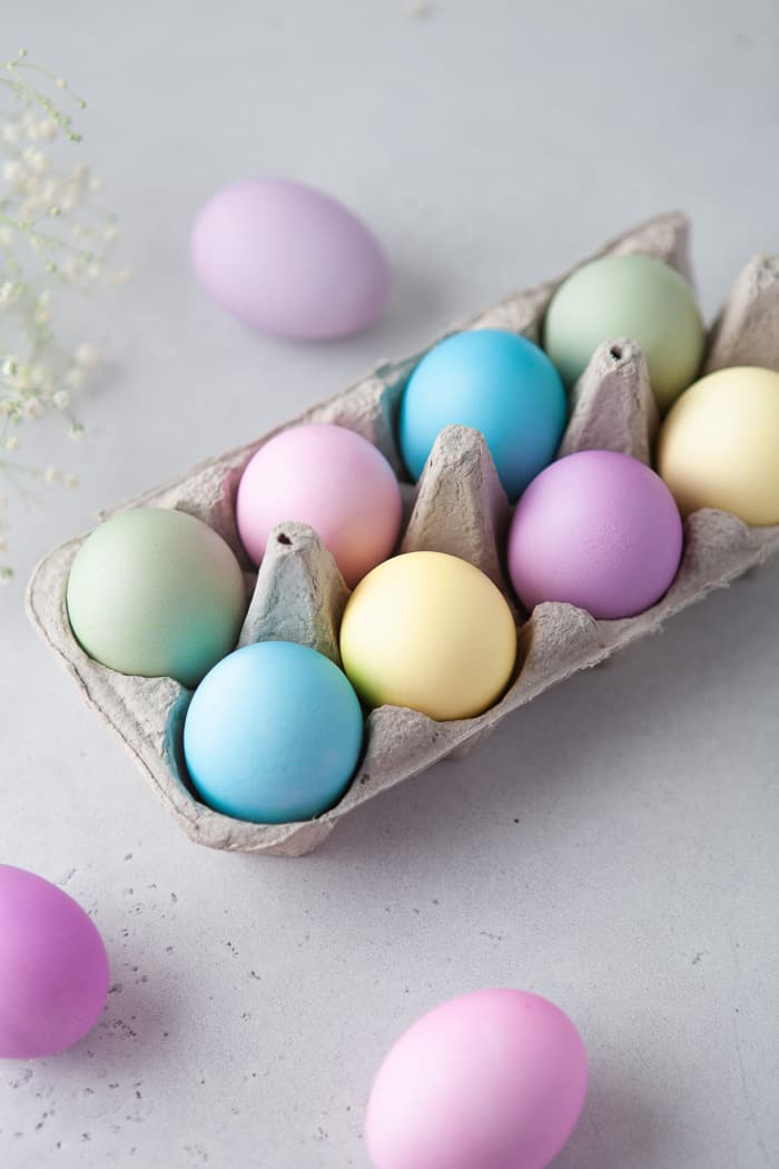 How to Dye Easter Eggs Without a Kit