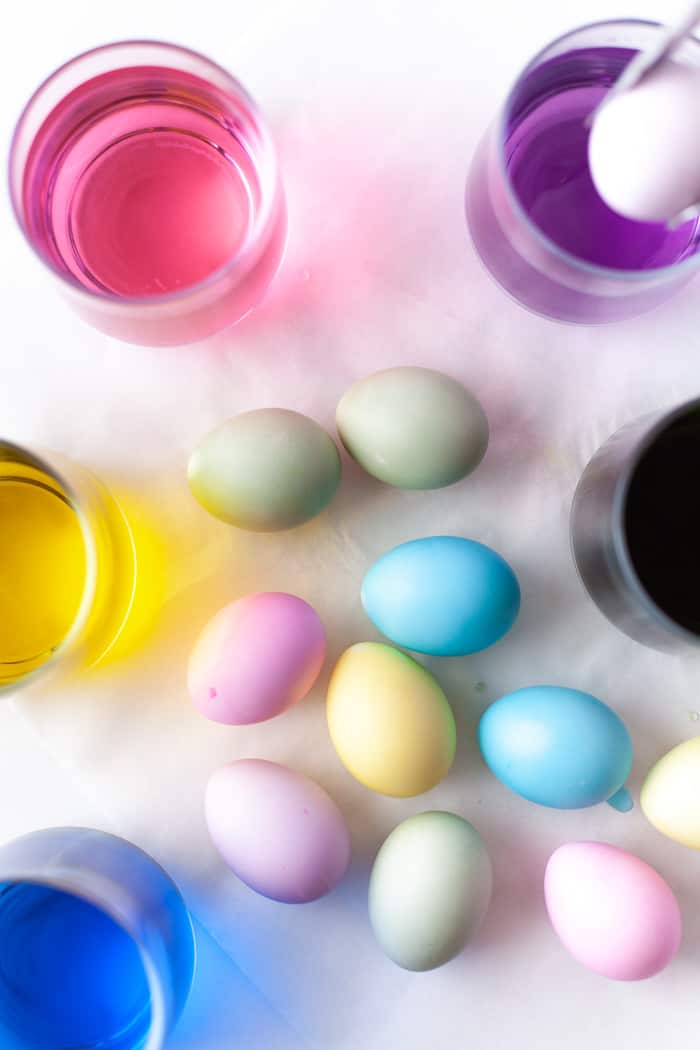 How to Dye Easter Eggs