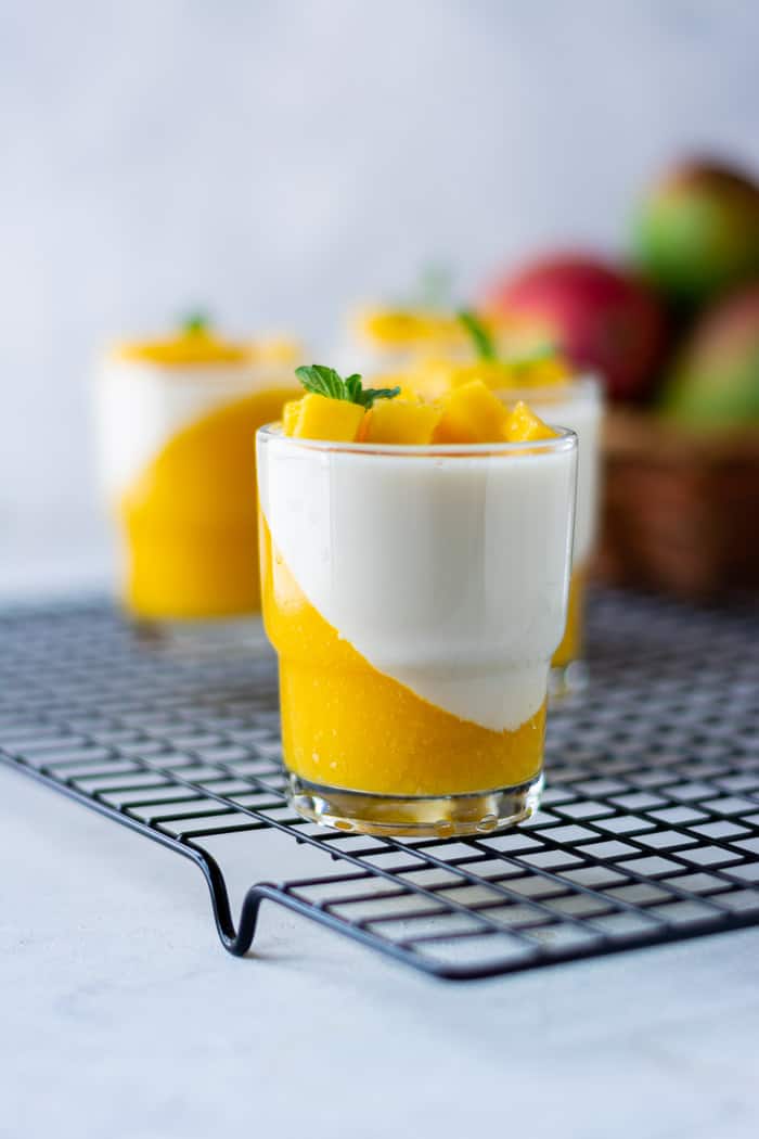 https://aclassictwist.com/wp-content/uploads/2021/05/Mango-Panna-Cotta-5.jpg