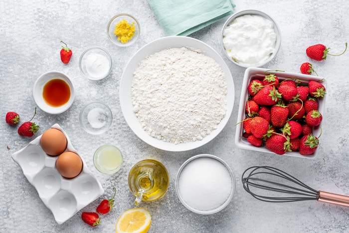 Fresh Strawberry Cake