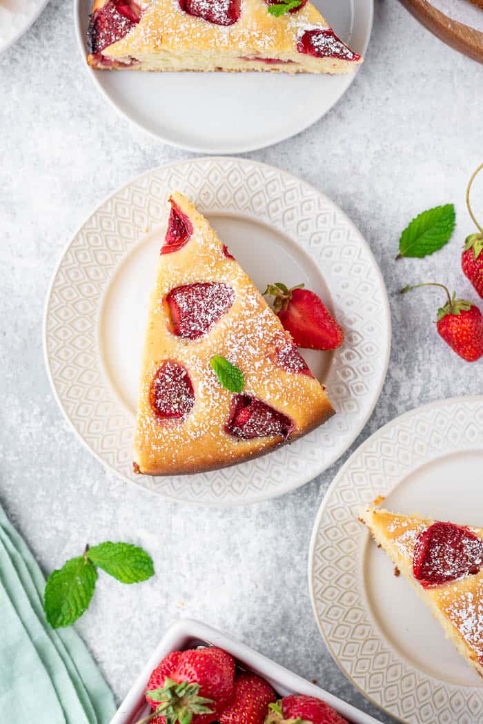 Fresh Strawberry Cake