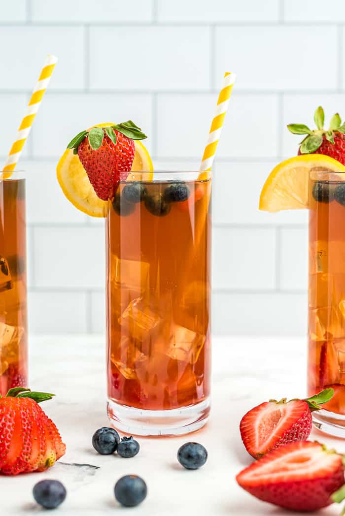 Strawberry Peach Iced Tea - A Classic Twist