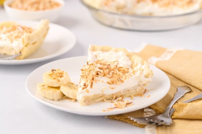 coconut banana cream pie