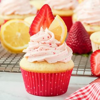 strawberry lemonade cupcakes