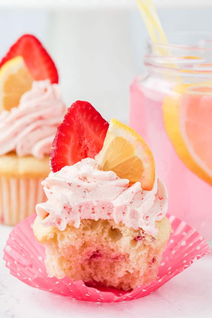 strawberry lemonade cupcakes