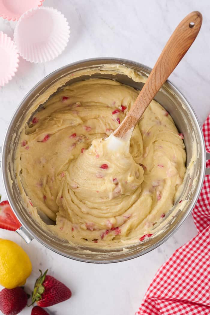 strawberry lemonade cupcakes